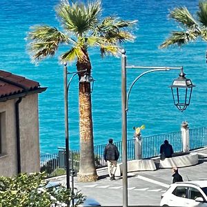 La Casa Sulle Mura Di Tropea Vista Mare